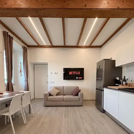 Apartamento Belvedere 237a Lakeview Luxury *