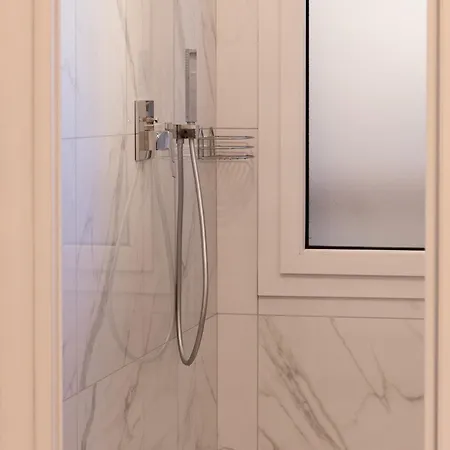 דירה Belvedere 237a Lakeview Luxury גיפה