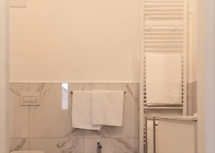 Belvedere 237a Lakeview Luxury