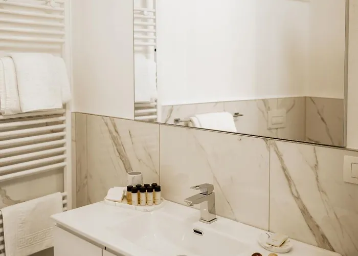 Belvedere 237a Lakeview Luxury Apartament